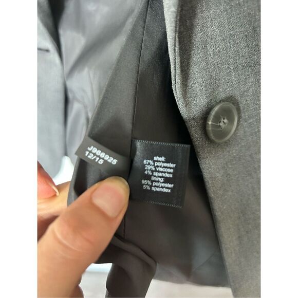 The Limited NWT gray blazer work attire office wear work blazer stylish  size 6P - Picture 5 of 7